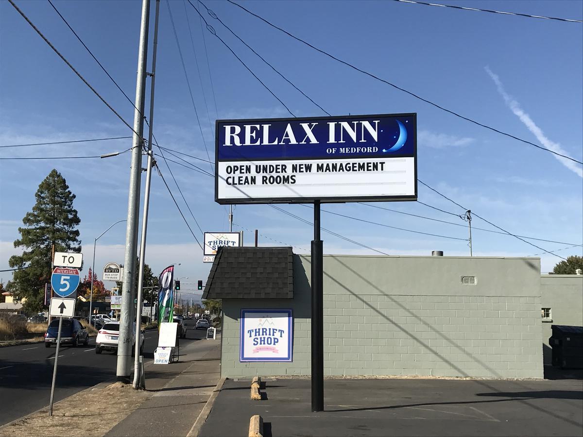Relax Inn Of 梅德福 外观 照片
